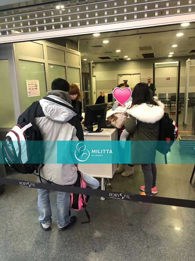 把在乌克兰出生的孩子带回国