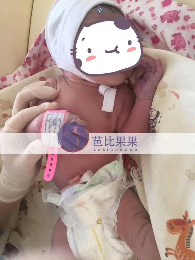 S先生家宝宝前天在乌克兰基辅医院如期顺利出生