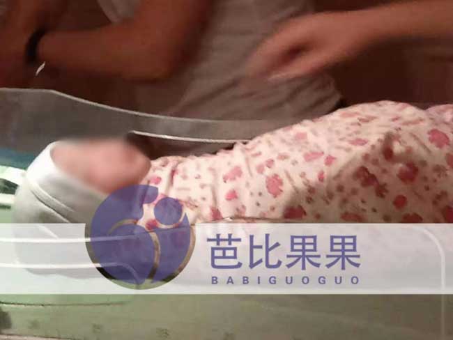 乌克兰马丽塔代妈试管女宝宝出生