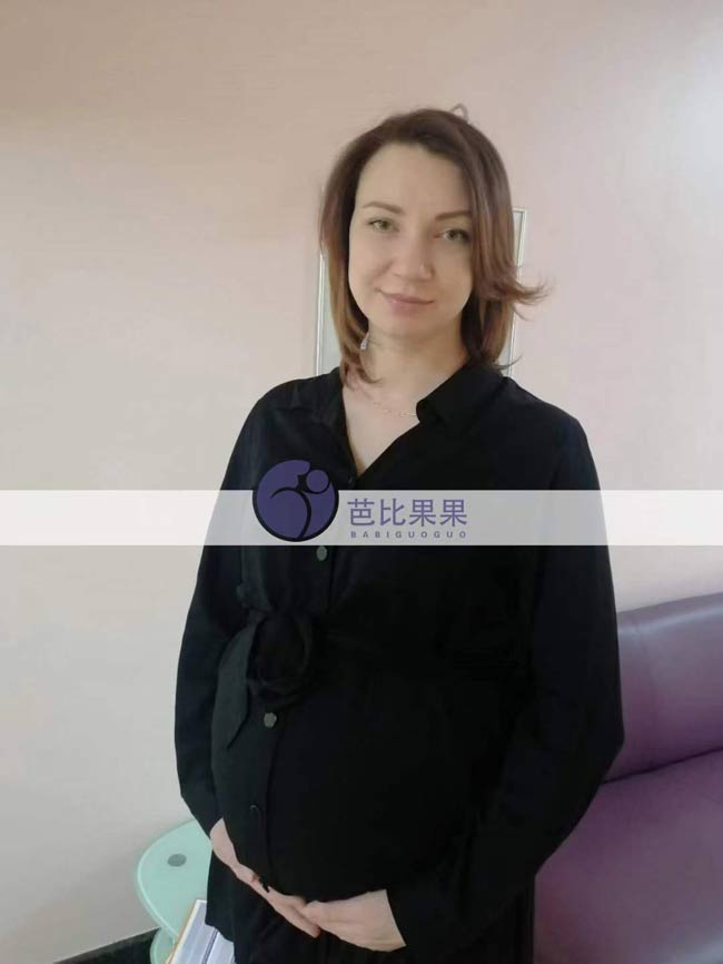 乌克兰试管妈妈做B超