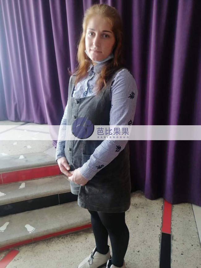 W女士的乌克兰试管妈妈来做B超孕检，大概孕22周