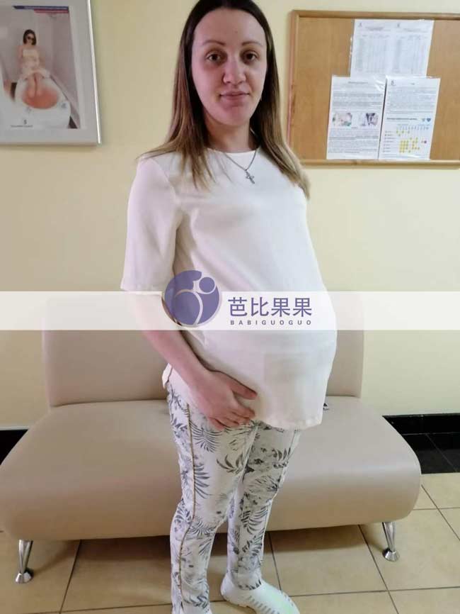 北京C女士家的乌克兰试管妈妈按时来妇产医院验血做常规孕检