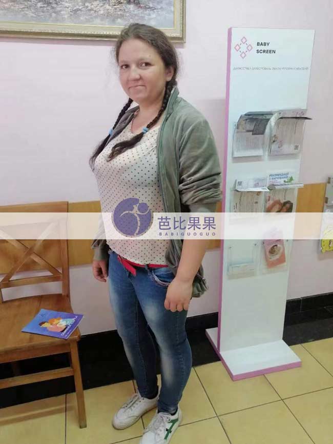 贵阳H女士的乌克兰试管妈妈来做孕18周的B超检查