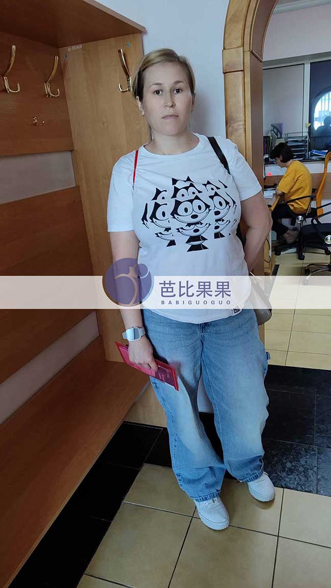 陈先生夫妇到乌克兰匹配的试管妈妈按时做B超产检