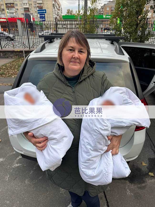 乌克兰试管双胞胎