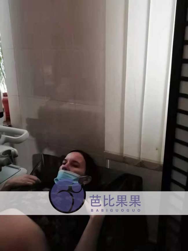 乌克兰孕妈做产检