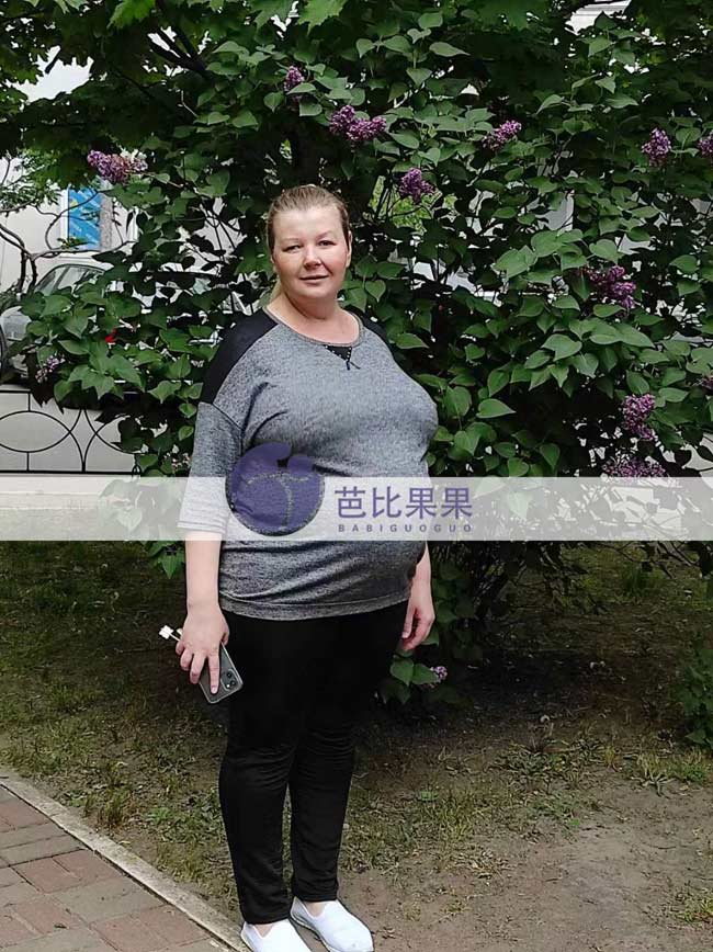 两位孕晚期乌克兰试管妈妈住在基辅由马丽塔提供的公寓