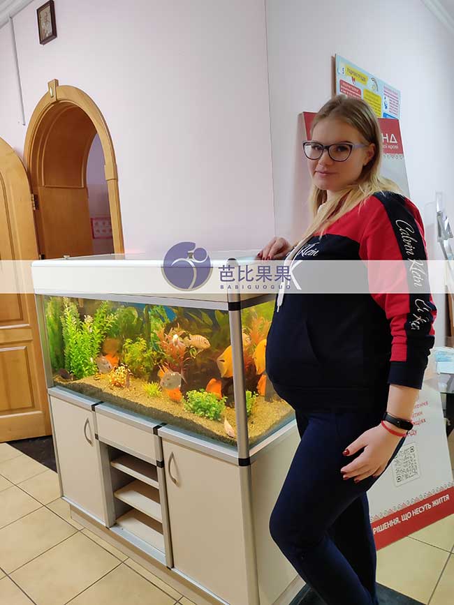 L先生在格鲁吉亚助孕的乌克兰试管妈妈到医院做四维彩超