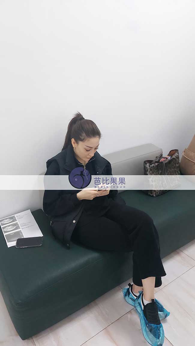 浙江X女士试管助孕匹配的哈克斯斯坦试管妈妈做首次B超孕检