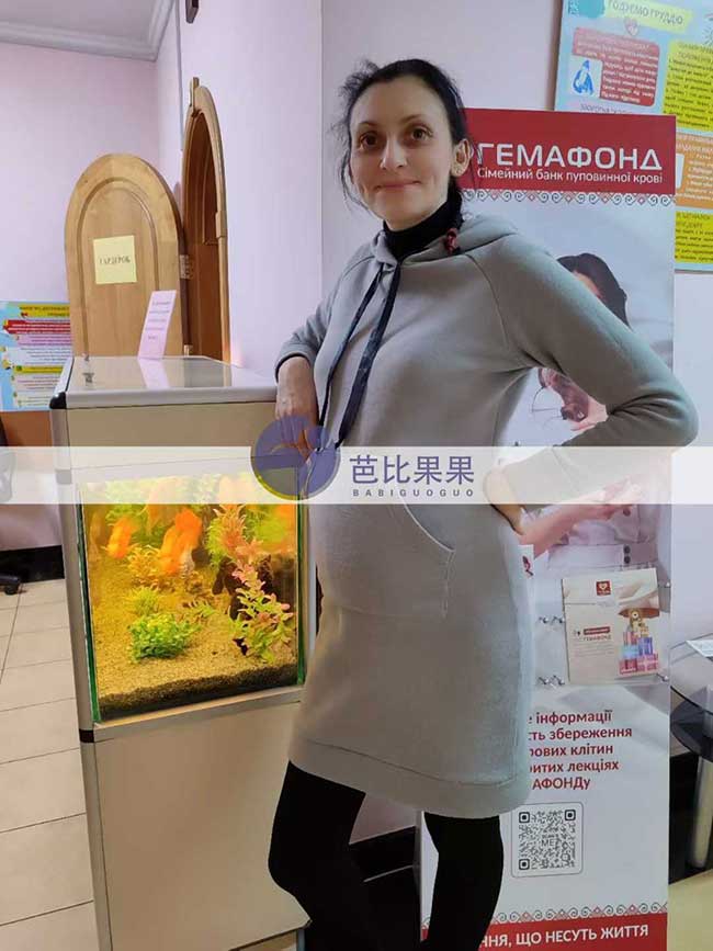 乌克兰试管妈妈做B超
