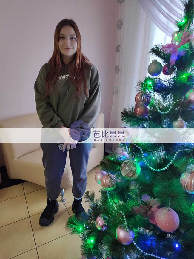 刘先生在乌克兰匹配的试管妈妈见医生验血做常规产检