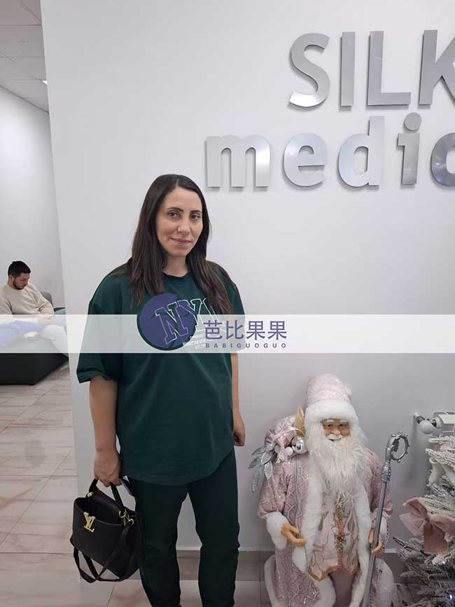 五个家庭在格鲁吉亚匹配的试管妈妈来医院做B超
