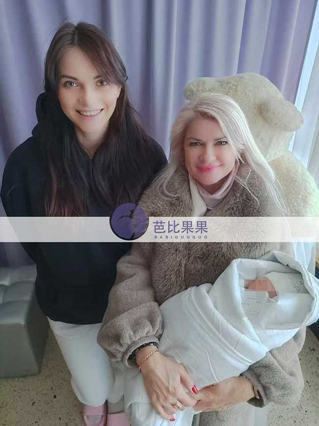 乌克兰试管女宝宝出院