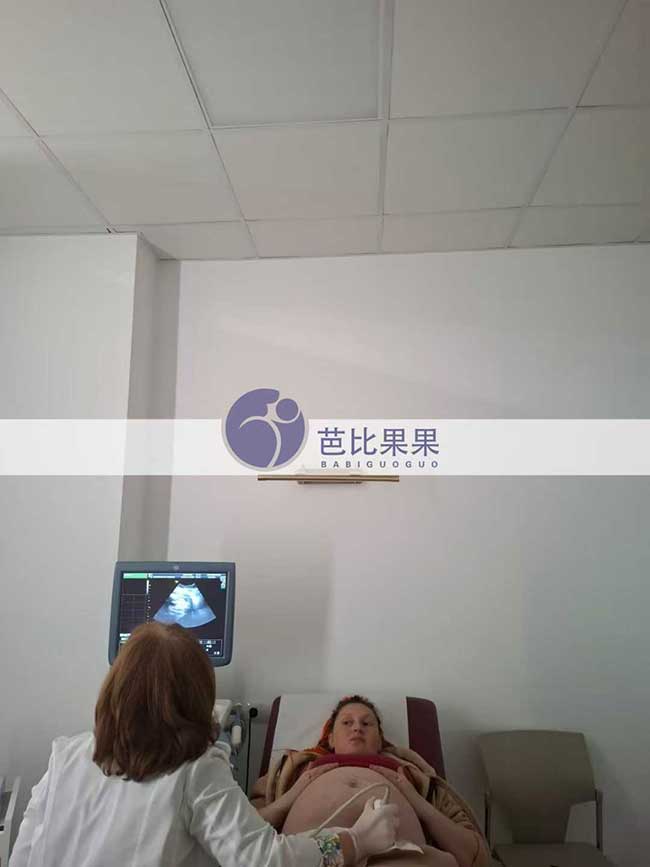 格鲁吉亚试管妈妈做B超