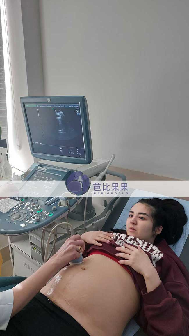 试管妈妈做B超