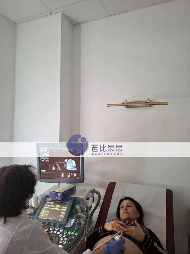 试管妈妈做B超