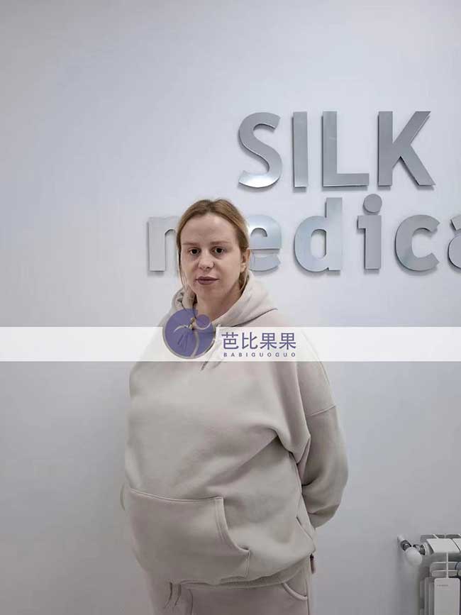 两个家庭到格鲁吉亚匹配的试管妈妈来医院做B超