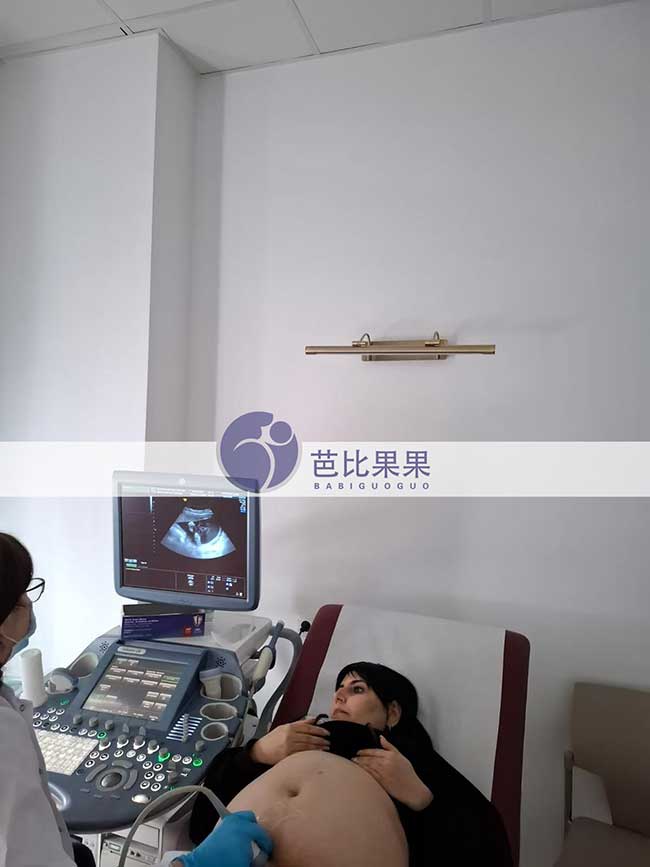 试管妈妈做B超