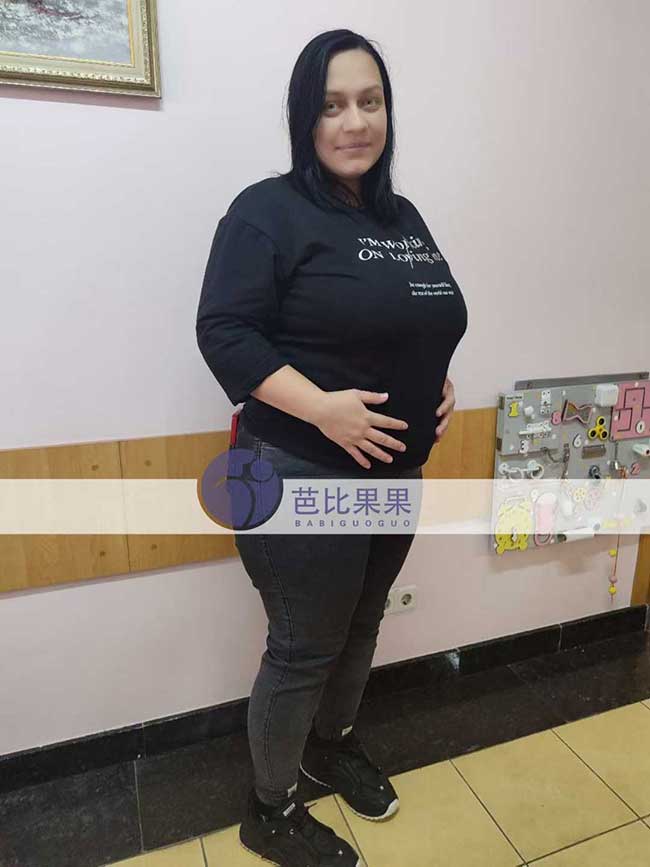 浙江苏女士夫妇到乌克兰匹配的试管妈妈来妇产医院做常规产检