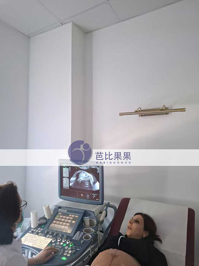 试管妈妈做B超