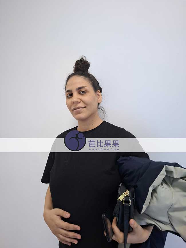 莫女士到格鲁吉亚自卵试管生娃匹配的妈妈来做四维检查