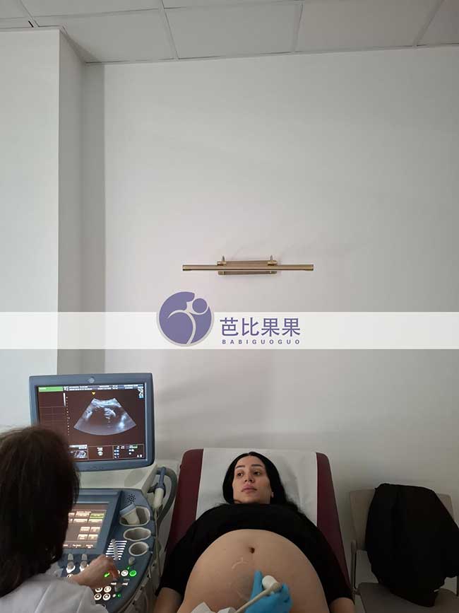 试管妈妈做B超