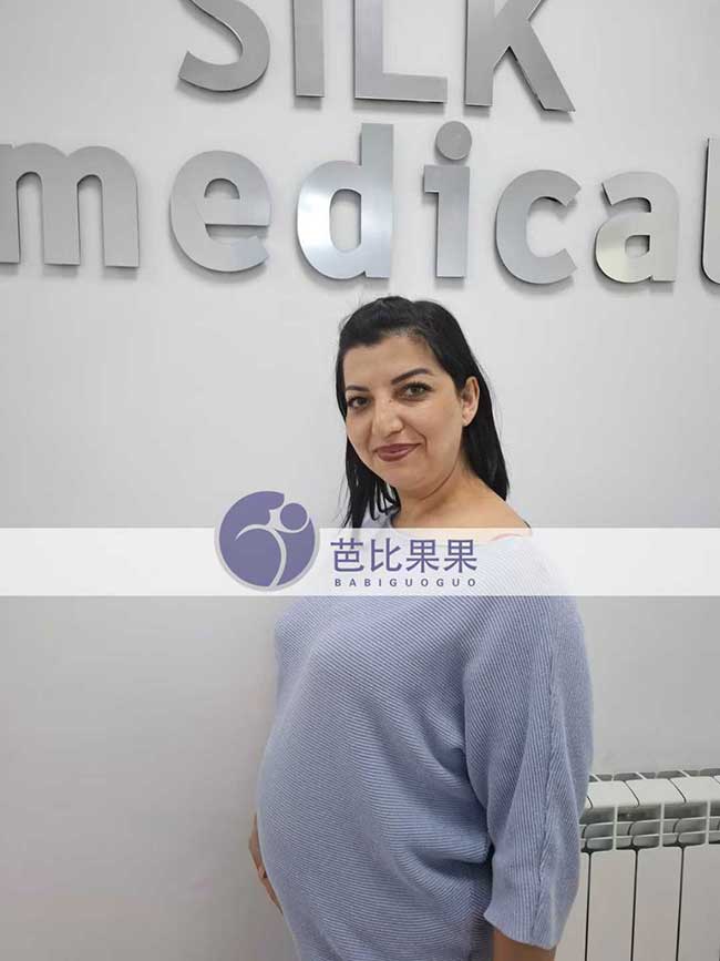 袁先生和赵先生2家到格鲁吉亚匹配的试管妈妈做孕19周B超