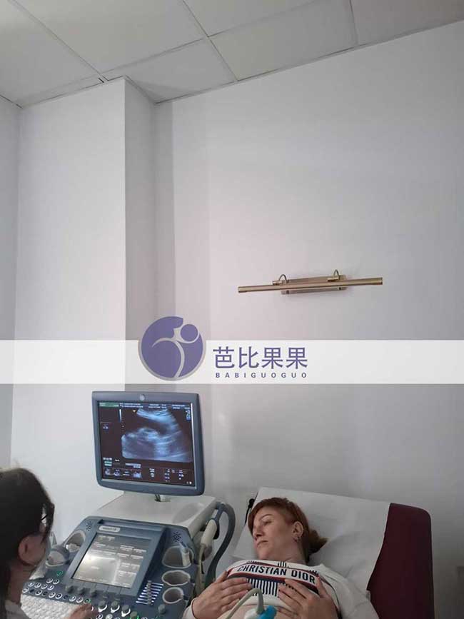 试管妈妈做孕19周B超