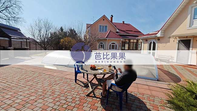 万先生夫妻俩分享马丽塔为她们在基辅当地的住宿环境