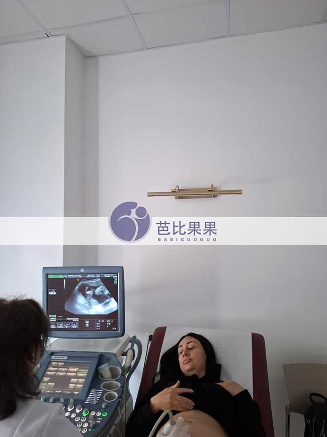 试管妈妈做B超