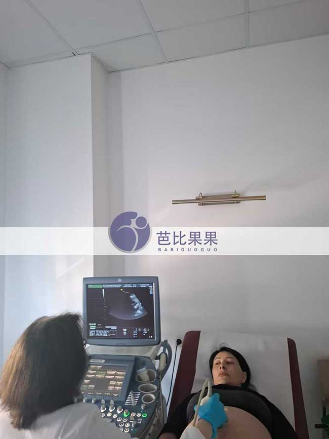 试管妈妈做B超
