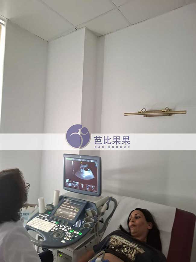试管妈妈做B超
