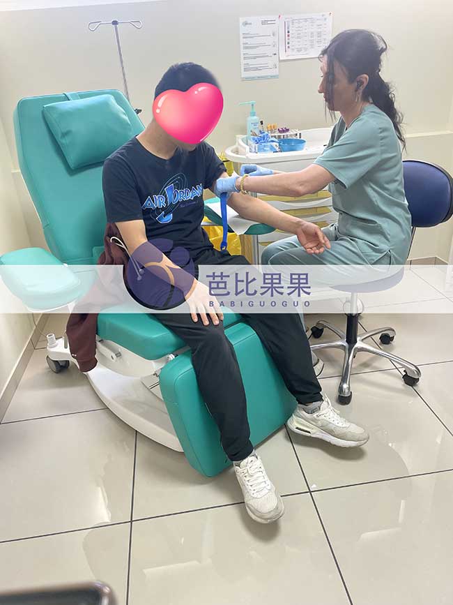 X先生夫妻俩到到做试管前体检，也游览了市区景点