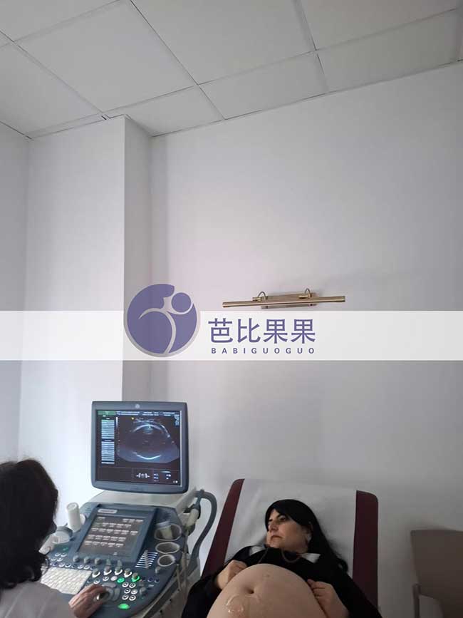 试管妈妈做B超