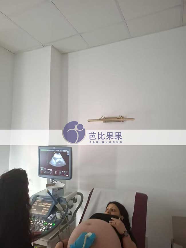 试管妈妈做B超