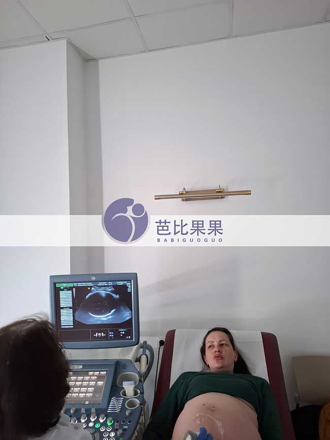 试管妈妈做B超
