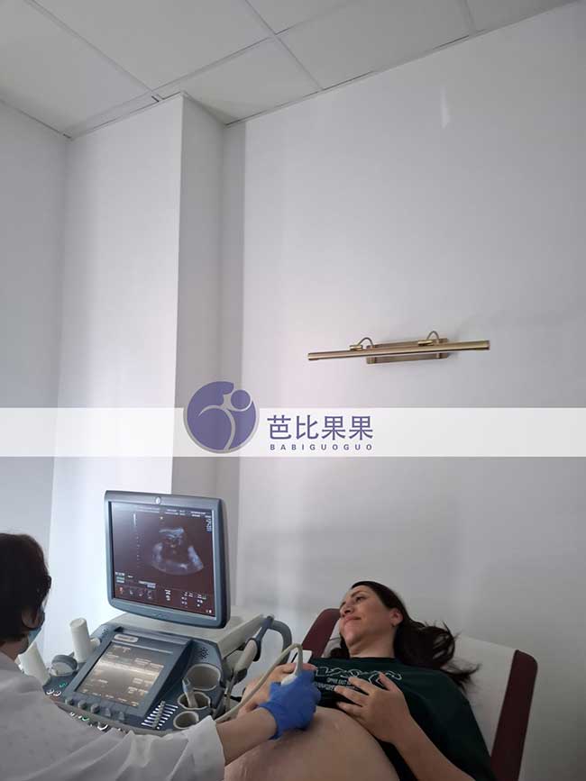试管妈妈做B超