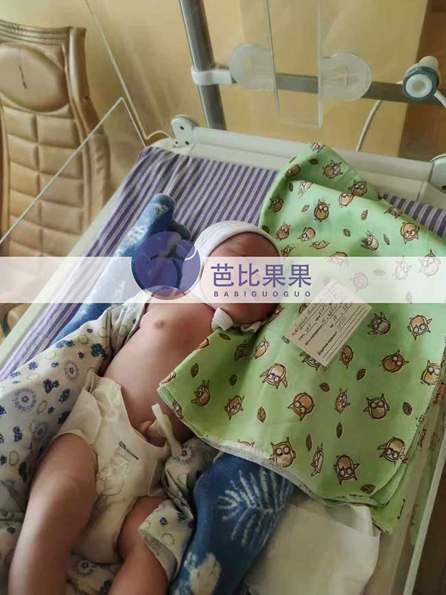 乌克兰试管男宝宝出生