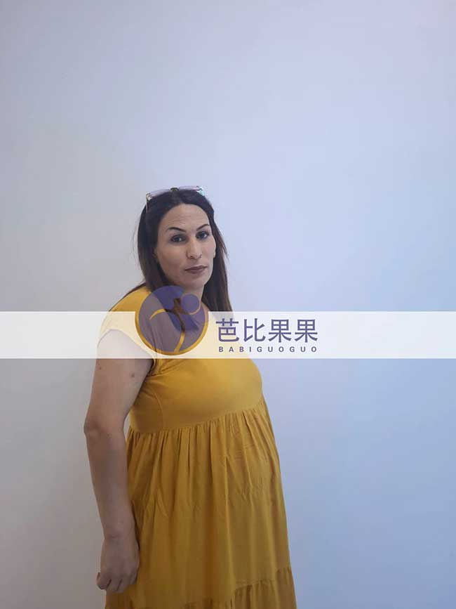 网络红人王先生夫妇到格鲁吉亚匹配的试管妈妈来医院做B超