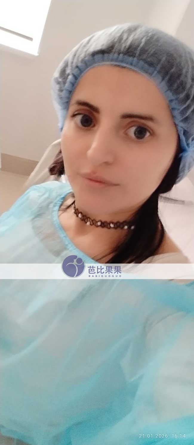 三个家庭在格鲁吉亚匹配的试管妈妈在Silk医院完成冻胚移植