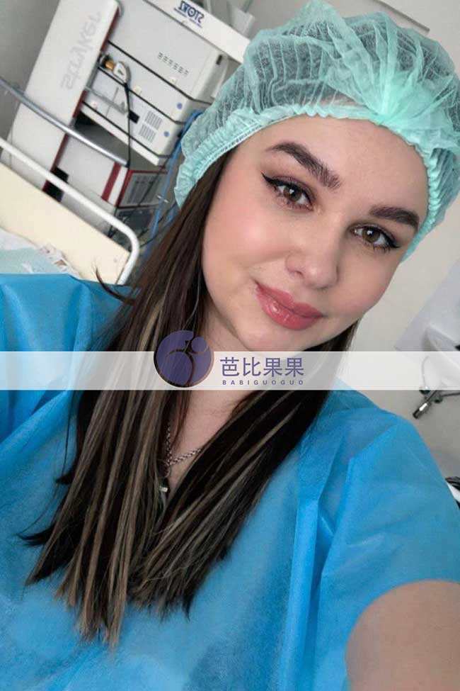 试管妈妈移植胚胎