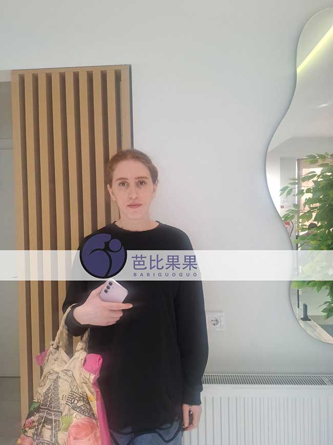 白先生到格鲁吉亚匹配的试管妈妈做孕12周B超顺利通过