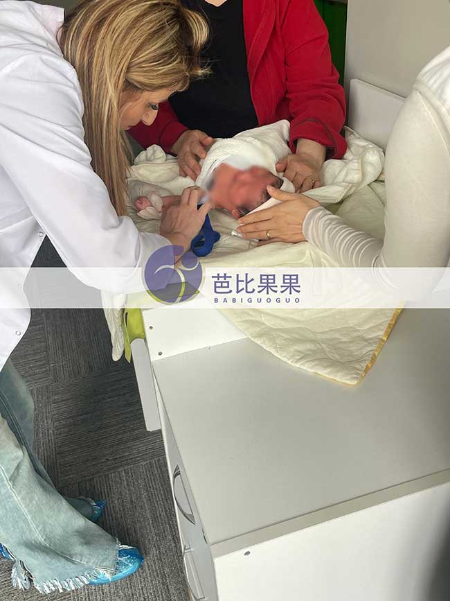 接试管宝宝出院