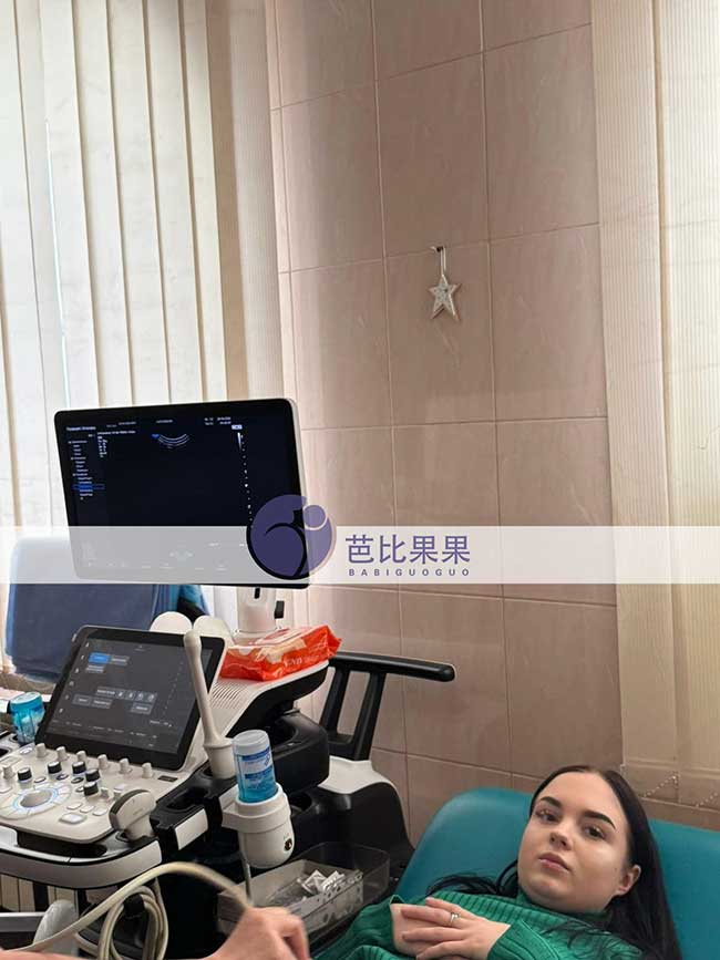 吴先生到乌克兰匹配的试管妈妈如期来做四维彩超