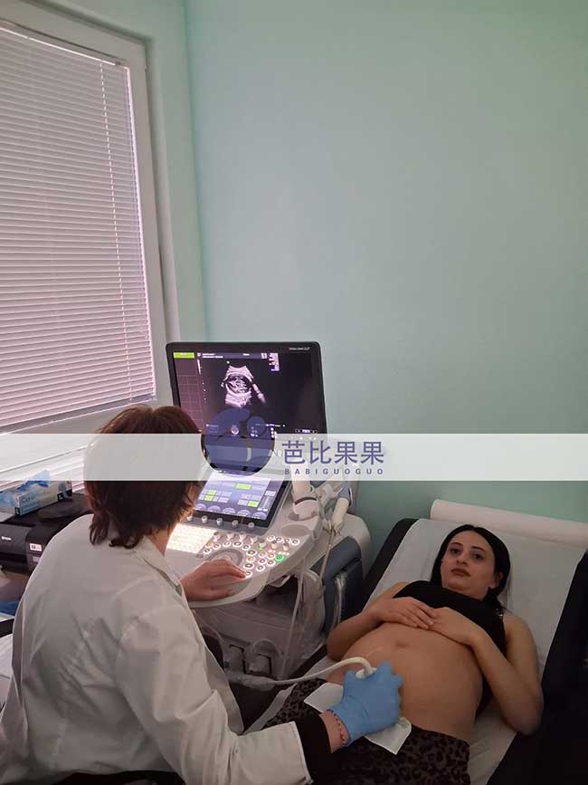 试管妈妈做B超