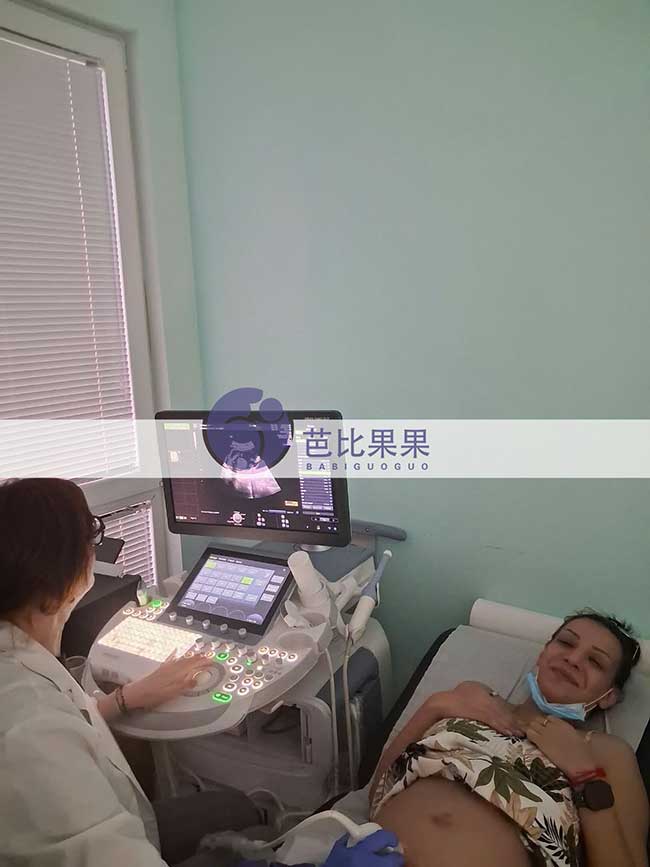 试管妈妈做B超