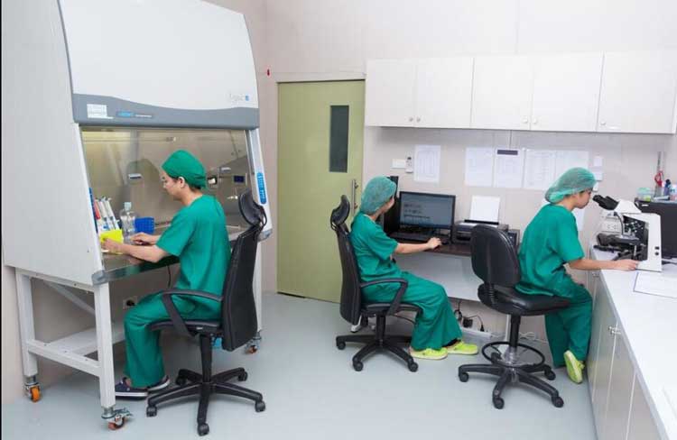 泰国全球生殖中心一流实验室和手术室